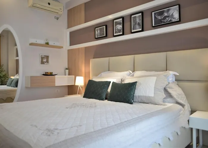 Haris No.2 アパート ティラナ