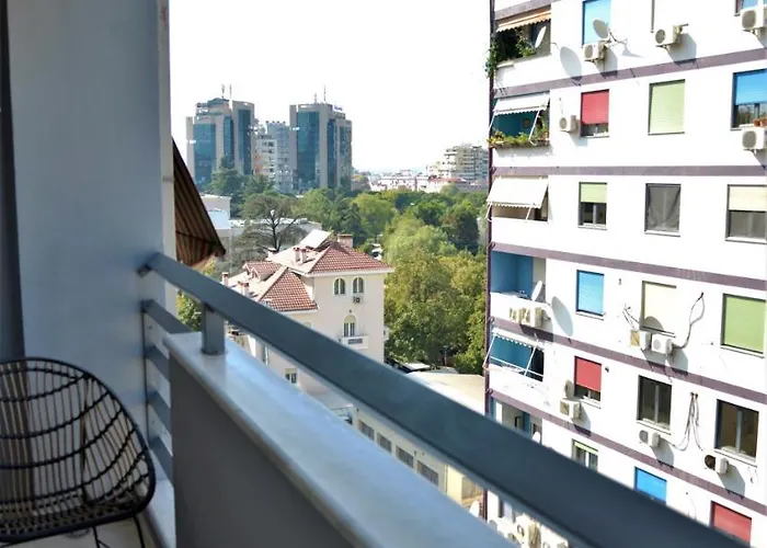 Haris No.2 アパート *