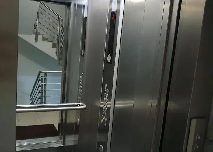 Haris No.2 アパート