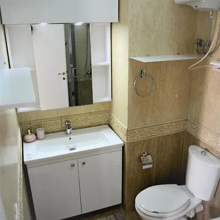 Haris No.2 * Tirana